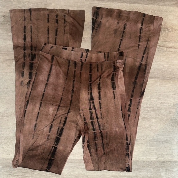 FASHION NOVA sz S Brown Tie-Dye Flare Leggings - Picture 1 of 4